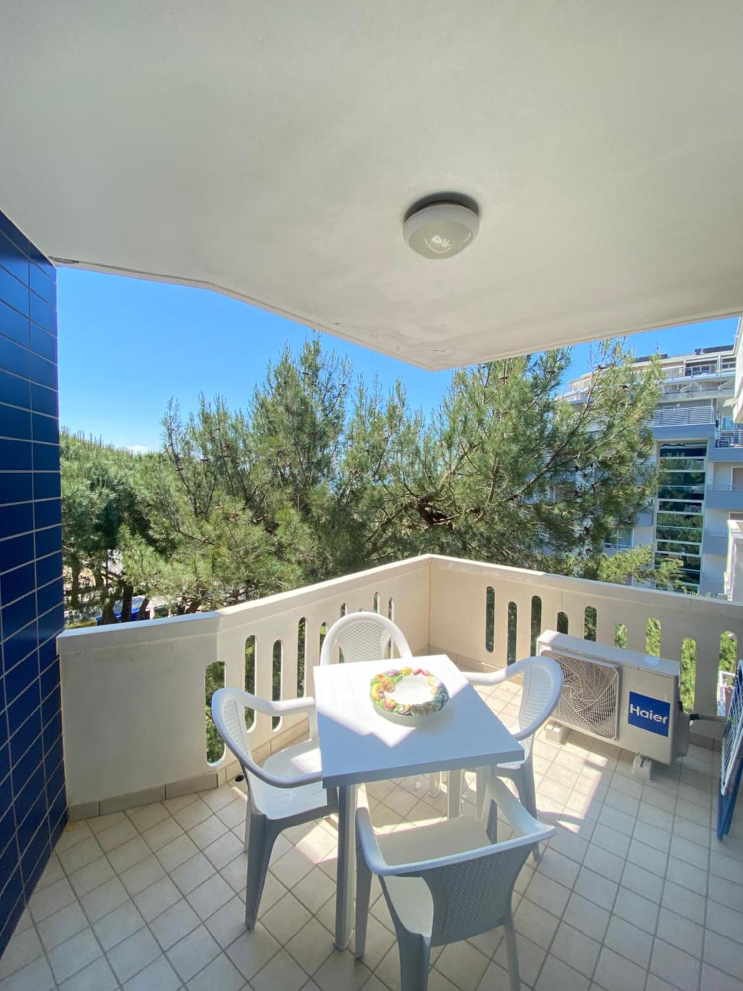 Apartment Blu Residence Lignano Sabbiadoro Exterior photo